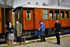 Klar-til-afgang-med-kufferter-foto-Hans-Stuckler